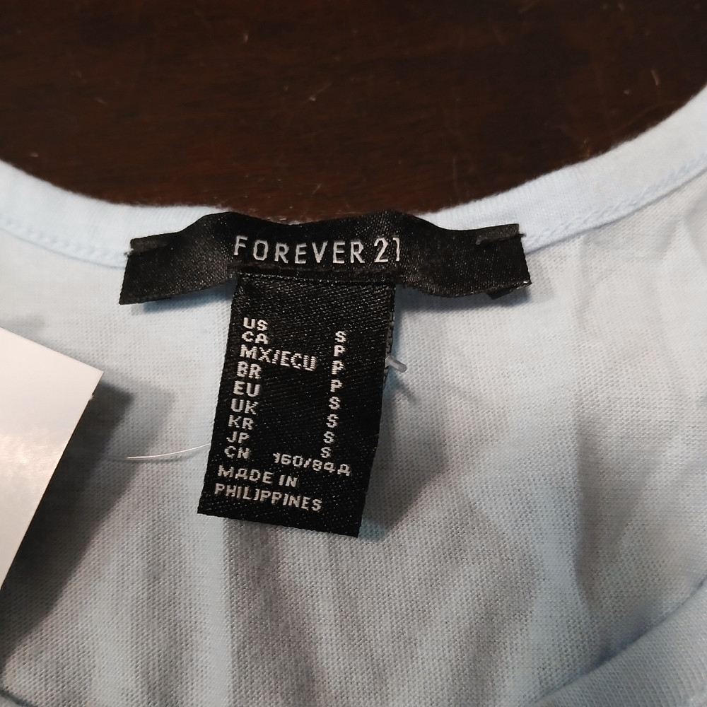 NEW Forever 21 girl's top light blue Sz S with butterfly - Picture 5 of 5